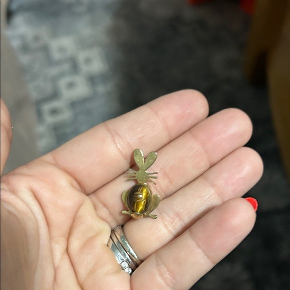 Accessories - Vintage New old Stock Gold Plated Agate Rabbit Brooch.